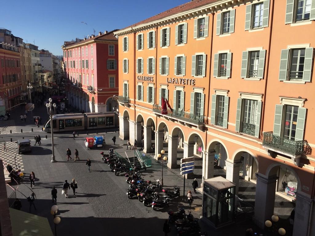 2 Bedrooms Appartement In Central Location On The Famous Place Massena Nice Extérieur photo